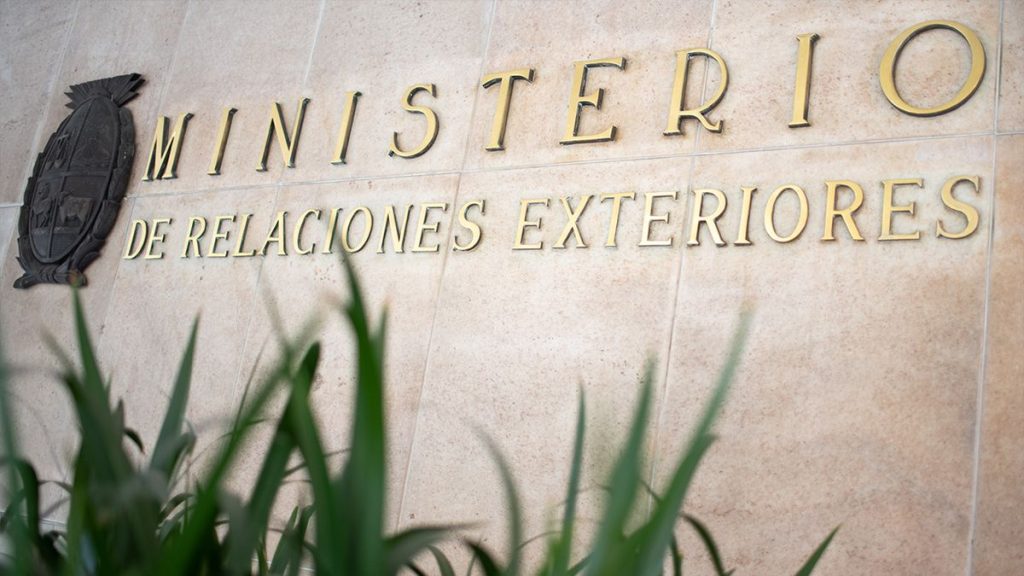 foto-gianni-schiaffarino-focouy-cancilleria-uruguay-rreejpg