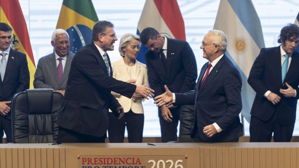 lubetkim-saludo-tras-firma-acuerdo-mercosur-ue-foto-presidencia