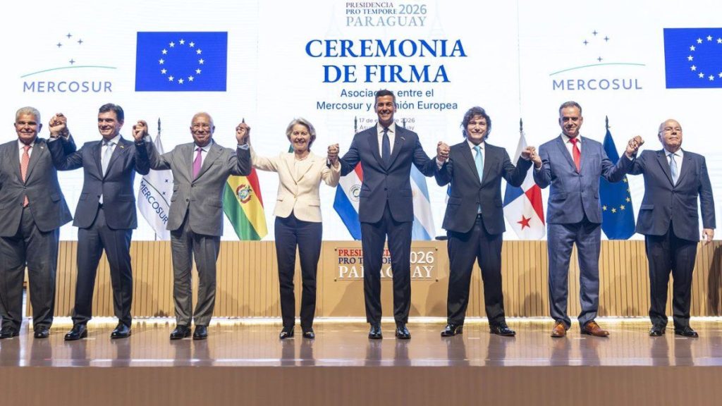 saludo-presidentes-firma-mercosur-ue-foto-presidencia
