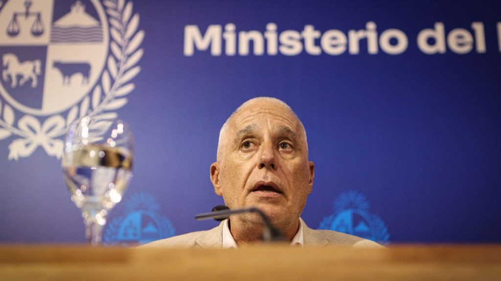 focouy-carlos-negro-ministro-conferencia