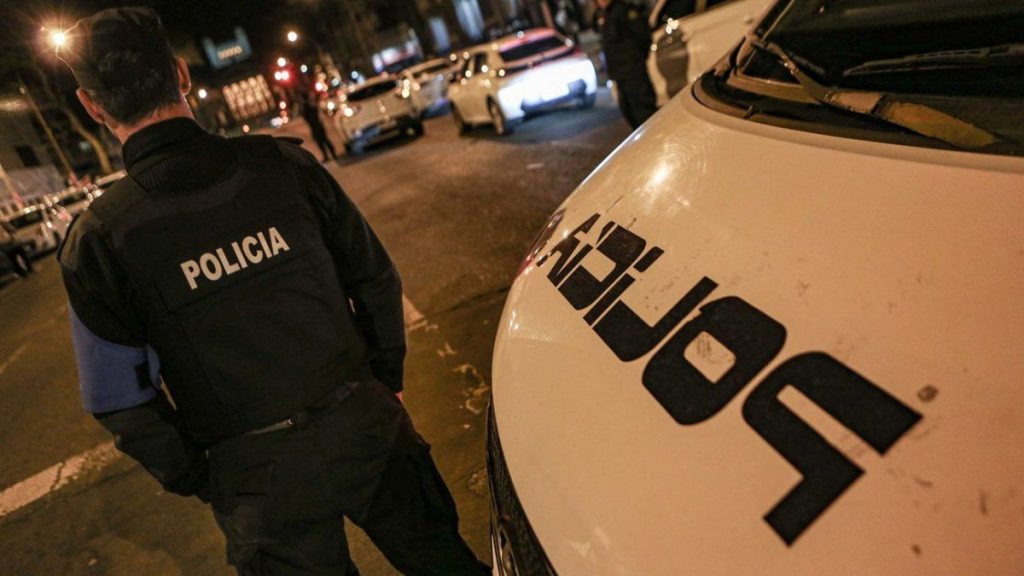 focouy-policia-palacio-legislativo-avenida-del-libertadorjpg