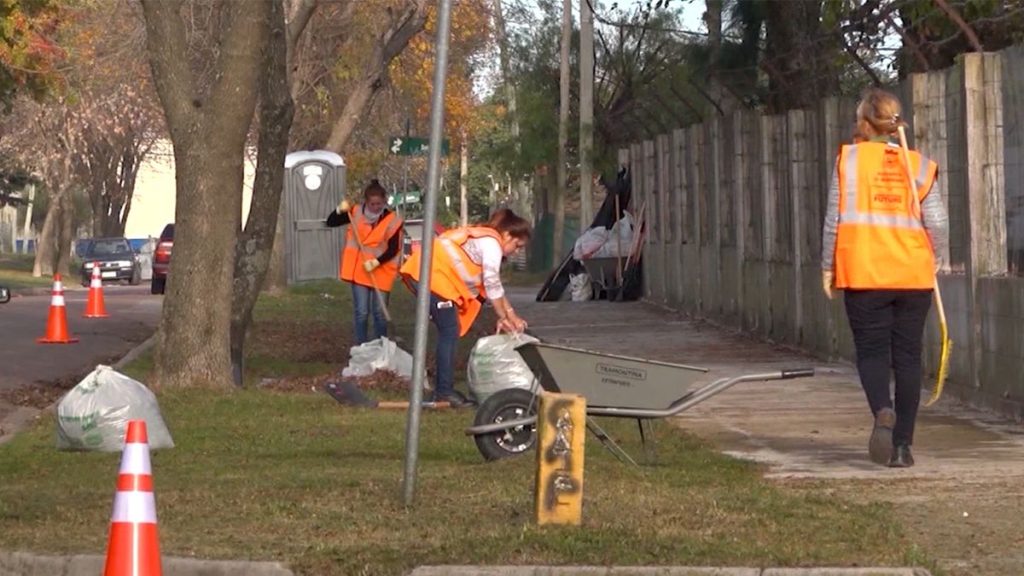 jornales-solidarios-gente-trabajando