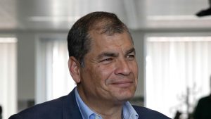 rafael-correa-expresidente-ecuador-sonrie-portrait-afpjpg